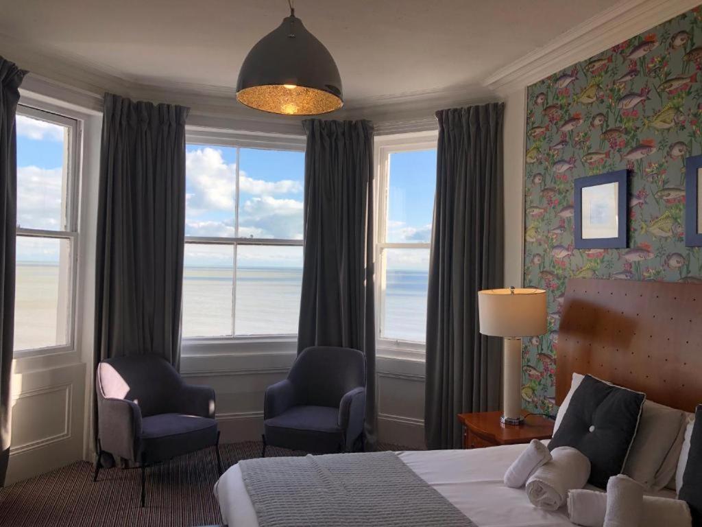 Oyo West Rocks Townhouse Hotel Eastbourne Exterior foto