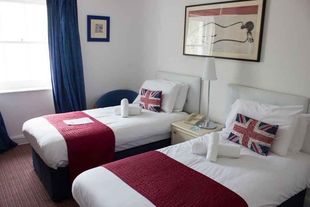 Oyo West Rocks Townhouse Hotel Eastbourne Exterior foto